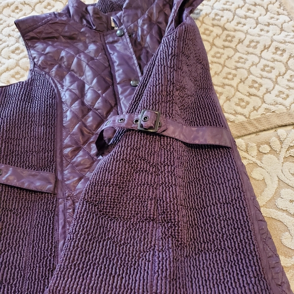 - ⬇️Lana Sport quilted vest with elasticized sides - Picture 4 of 10